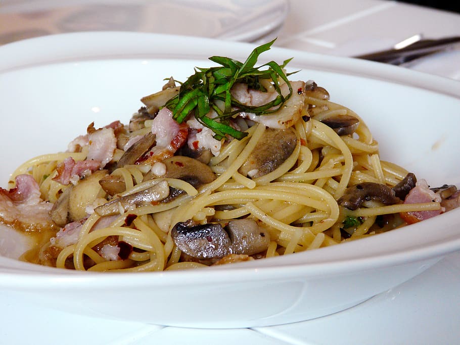 pasta, spaghetti, food, bacon, mushrooms, italian, dinner, meal, HD wallpaper