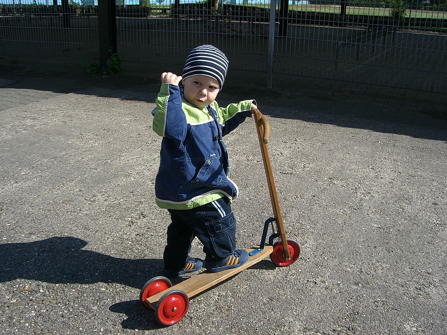 boy, roller, small child, muscles, strong, skateboarding, outdoors HD wallpaper