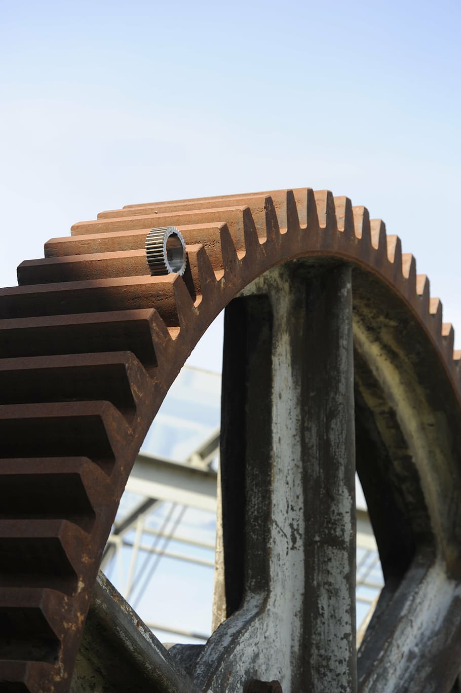gear, rusty, metal, teeth, architecture, built structure, sky HD wallpaper