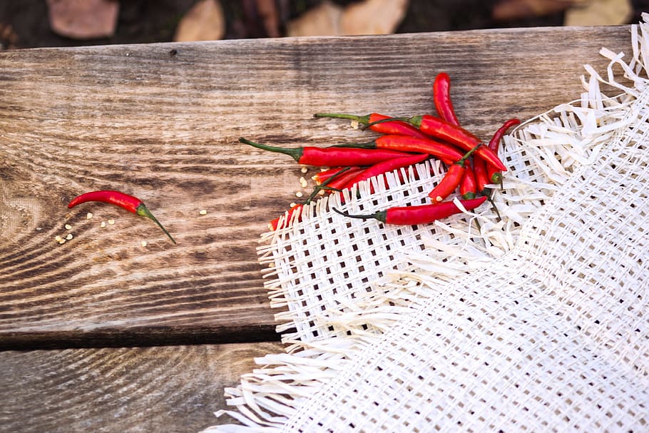 pepper, chile, kras, red, chili pepper, wood - material, table HD wallpaper