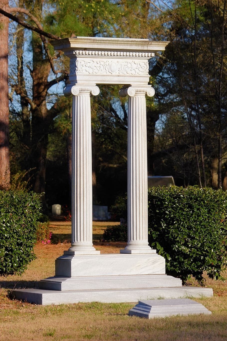 pillars, monument, statue, cemetery, grave, headstone, religious, HD wallpaper