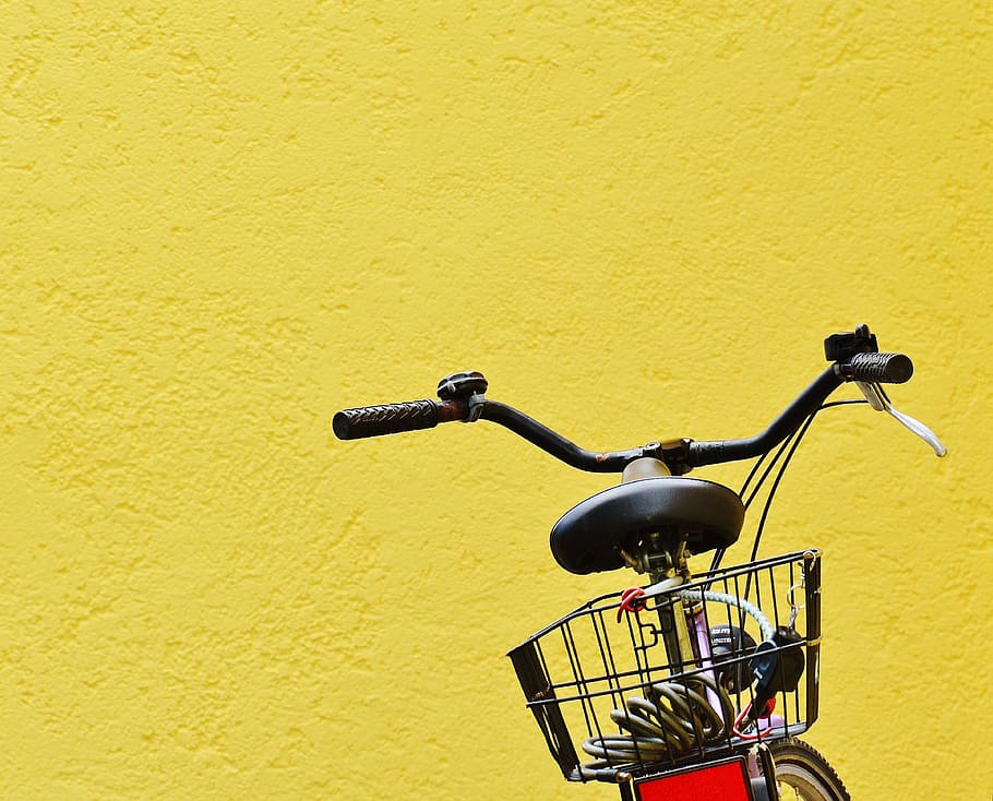 black and red bicycle parked near yellow concrete wall, cycling, HD wallpaper