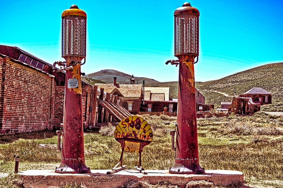 Abandoned Gas Station 1080p 2k 4k 5k Hd Wallpapers Free Download Wallpaper Flare 