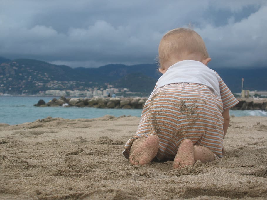 Beach, Child, Sea, Clouds, France, Water, summer, holidays HD wallpaper