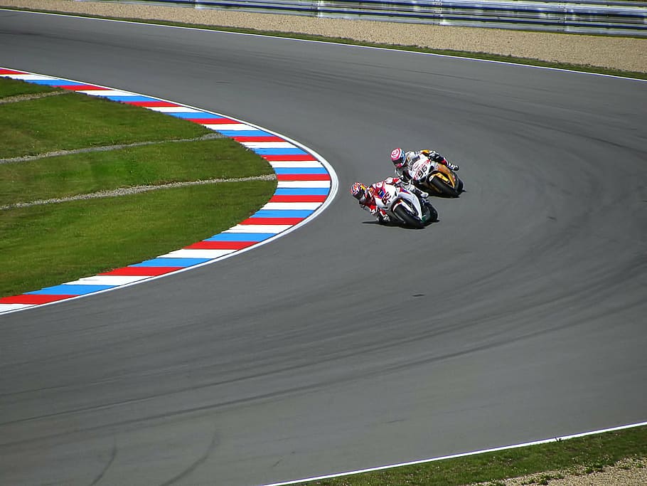 asphalt, bikers, bikes, circuit, competition, grass, motor sport HD wallpaper