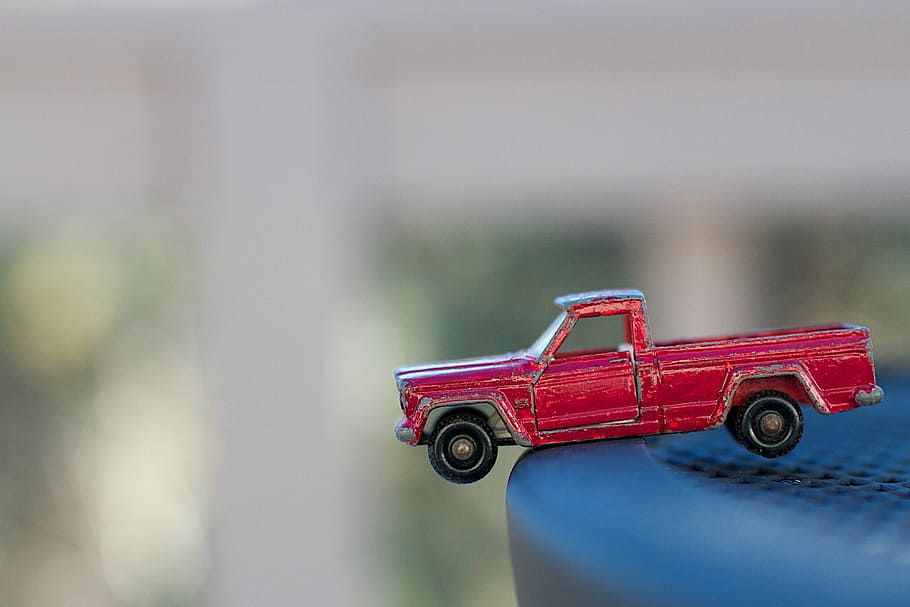 toy car, edge, playing, driving, focus on foreground, no people HD wallpaper