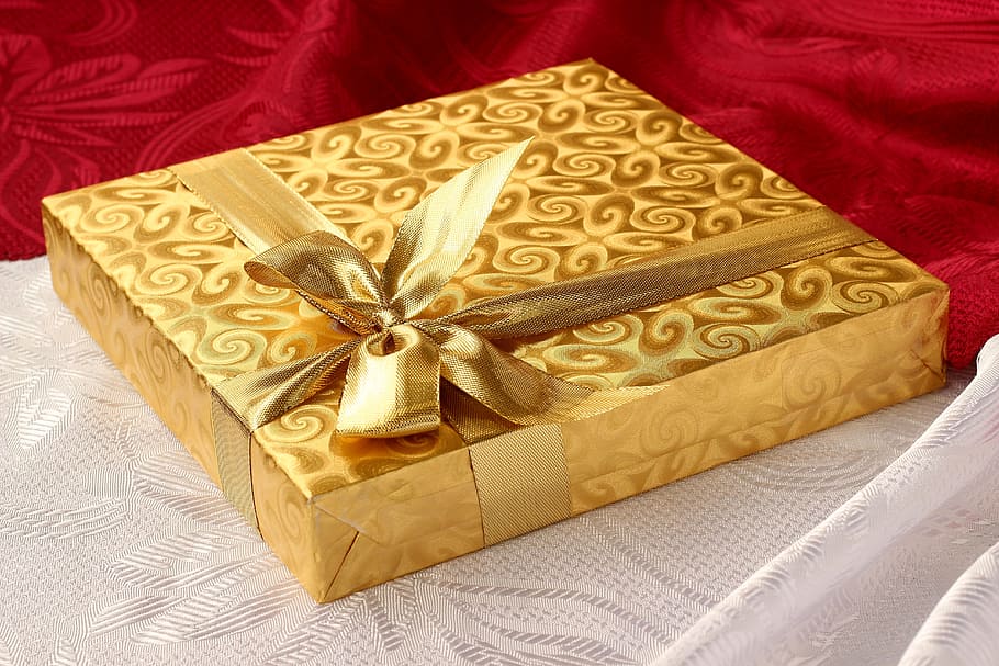 gold gift box, present, background, recreation, ribbon, nose HD wallpaper