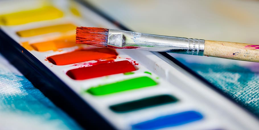 brush on watercolor paint, brown wooden brush on top of watercolour pallete HD wallpaper