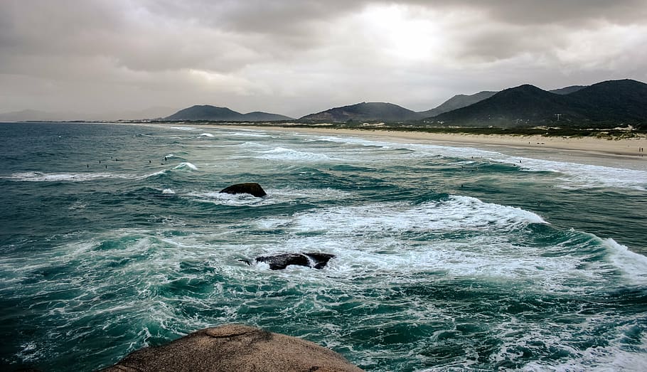 sea waves during cloudy skies, beach, florianopolis, storm HD wallpaper