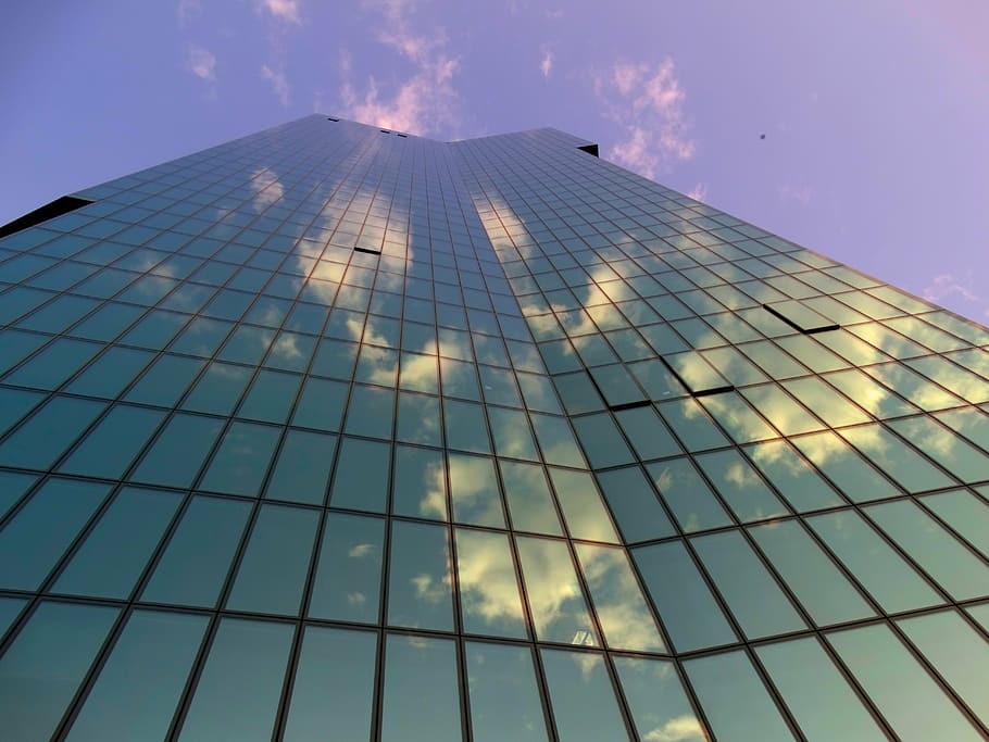 skyscraper, facade, clouds, mirroring, architecture, glass front HD wallpaper