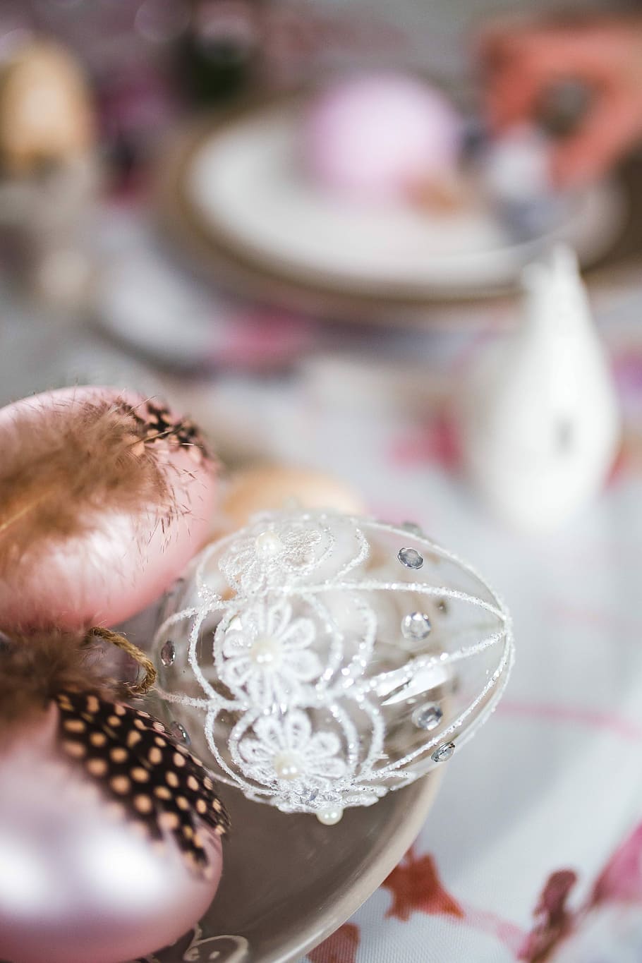 Easter table with cute pink decorations, flowers, catkins and eggs HD wallpaper
