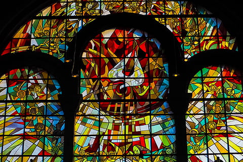 multicolored stained glass window, church, church window, shine through HD wallpaper