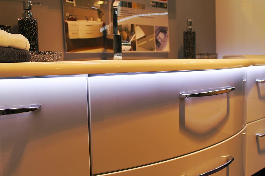 photo of white and yellow cabinet, bathroom, facilities, lighting HD wallpaper