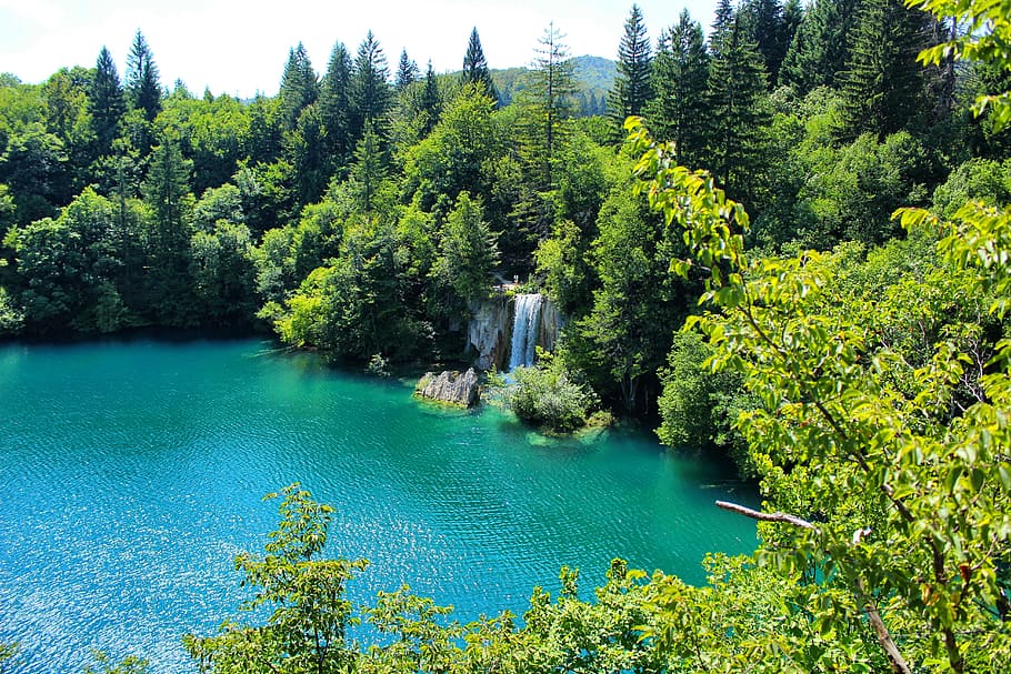 waterfalls during daytime, lake, paradise, croatia, plitvice