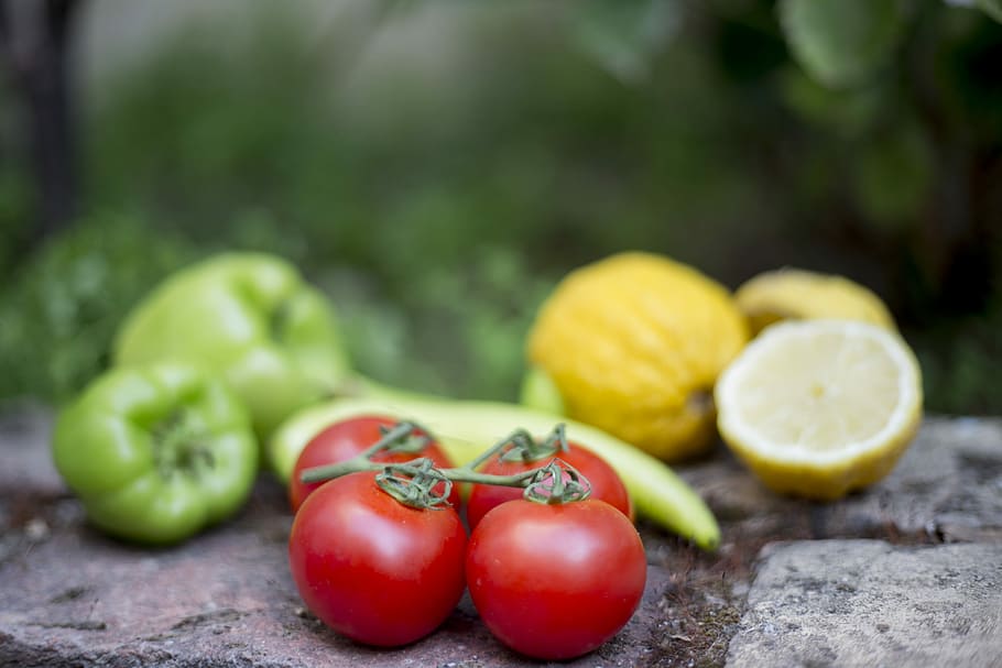 Vegetable, selective focus photography of four red tomatoes, pepper HD wallpaper