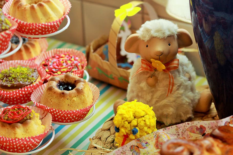white sheep table decor beside foods, easter, cake, holiday HD wallpaper