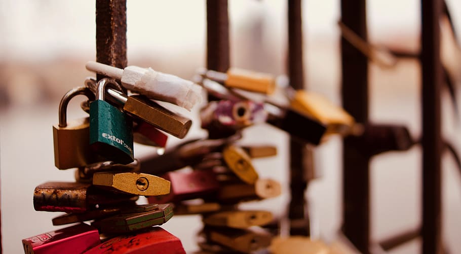 Selective Focus Photography of Padlocks on Fence, access, antique HD wallpaper