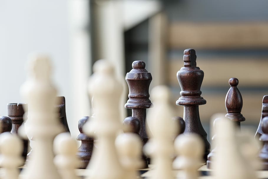 brown and white chess pieces on board, game, strategy, tactic HD wallpaper