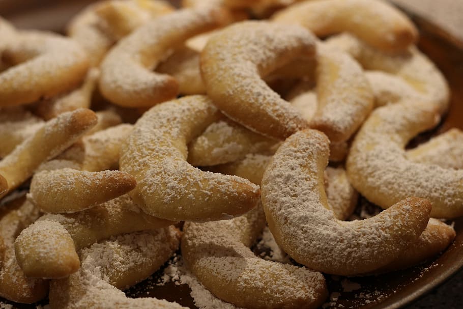 baked breads on brown plate, cookie, christmas, calories, diet HD wallpaper