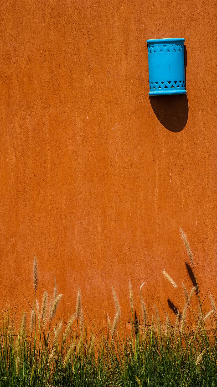 wall, replacement lamp, the background, grass, lake dusia, decorative lamp HD wallpaper