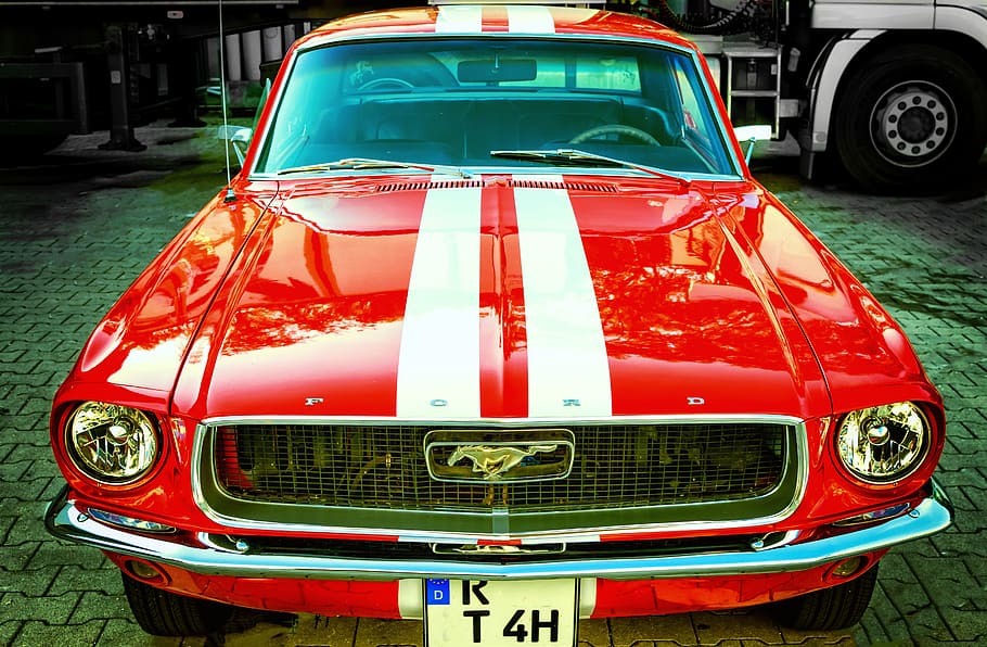red and white Ford Mustang parked near white truck, pkw, oldtimer HD wallpaper