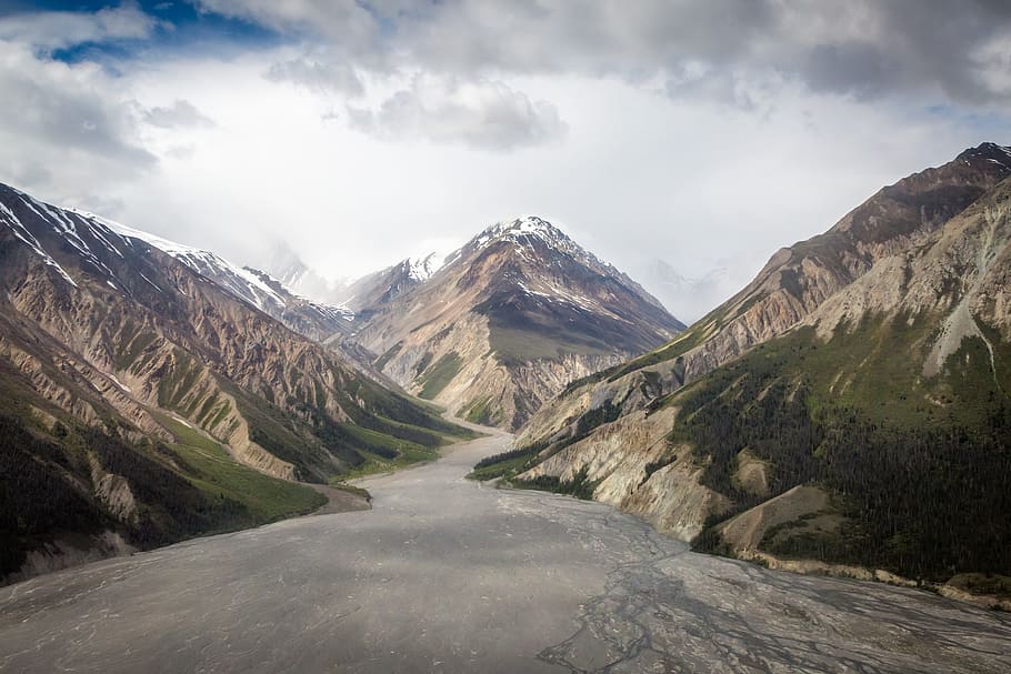 landscape photography of mountains, clouds, mountain range HD wallpaper