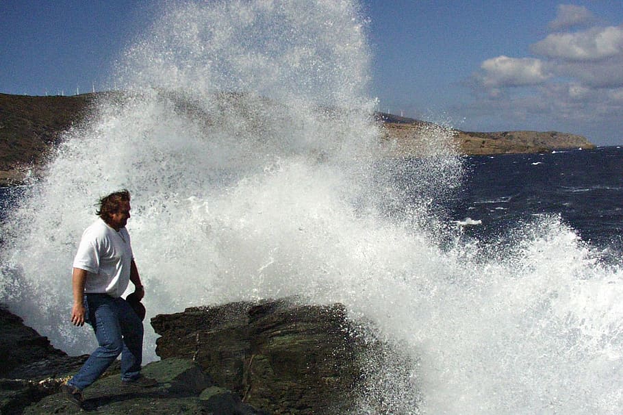 wave, breakers, sea, water, person, man, isle, force of nature HD wallpaper