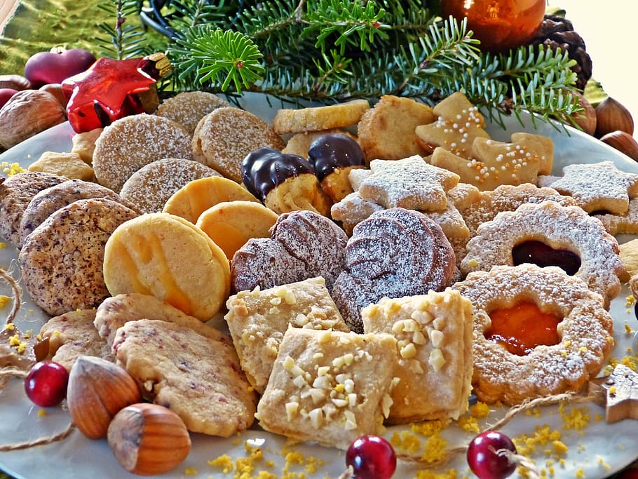 pastries on white plate, cookie, christmas, advent, christmas decoration, HD wallpaper