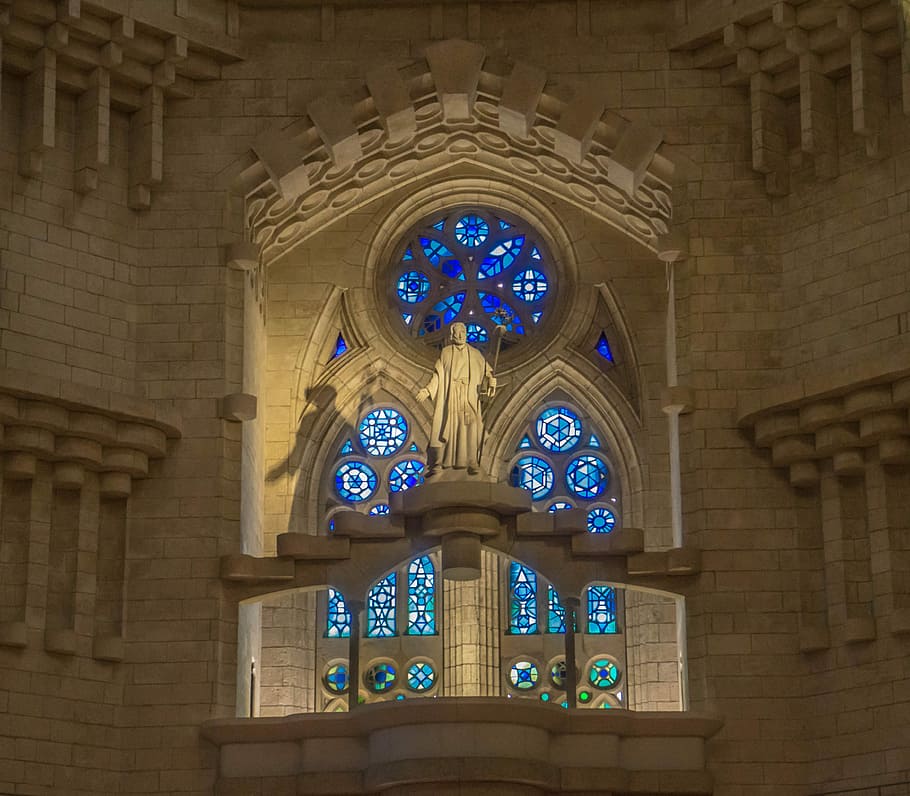 Sagrada Familia, Cathedral, stained glass, statue, barcelona, HD wallpaper