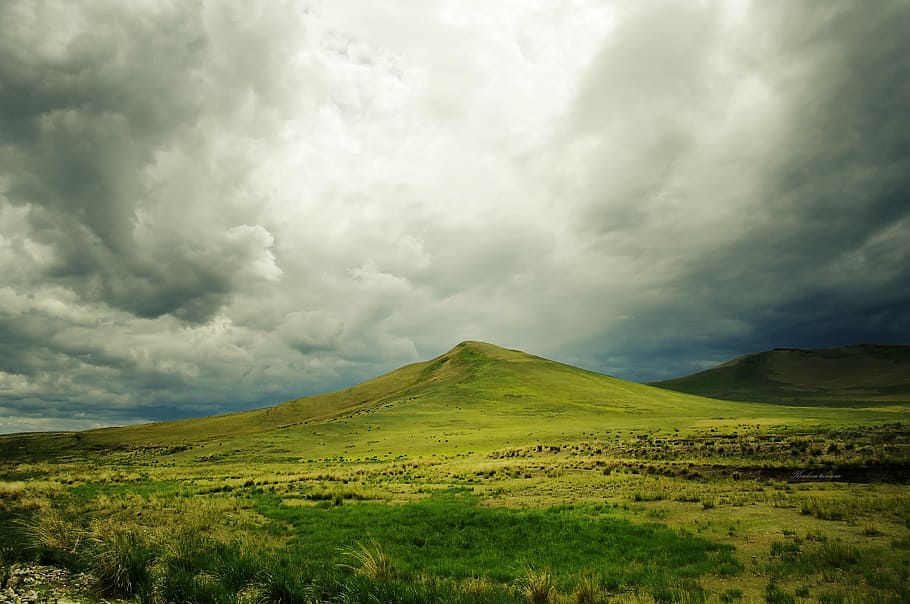 landscape photography of mountain, clouds, nature, sky, cloudy HD wallpaper