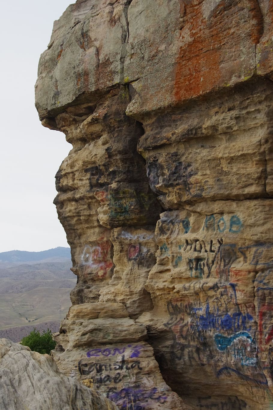 graffiti, rocks, tags, cliff, view, skyline, ledge, rock formation HD wallpaper