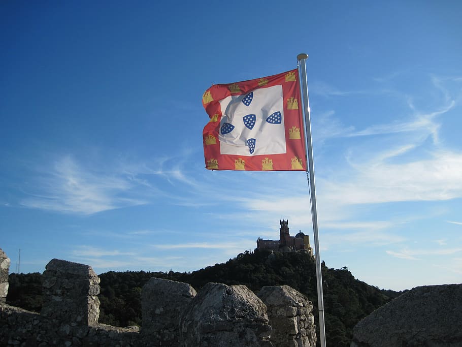 flag, sky, castle, patriotism, low angle view, solid, rock HD wallpaper