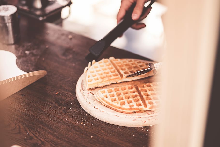 Making Waffles Cutting Them into Pieces, breakfast, cooker, cooking, HD wallpaper