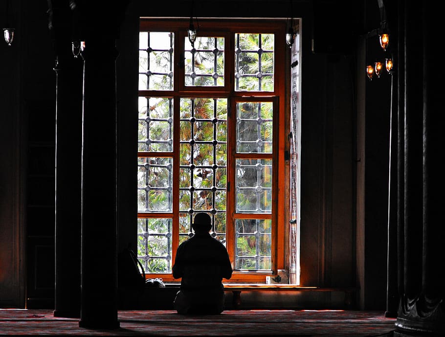 silhouette of man sitting facing window, Istanbul, Mosque, Prayer HD wallpaper