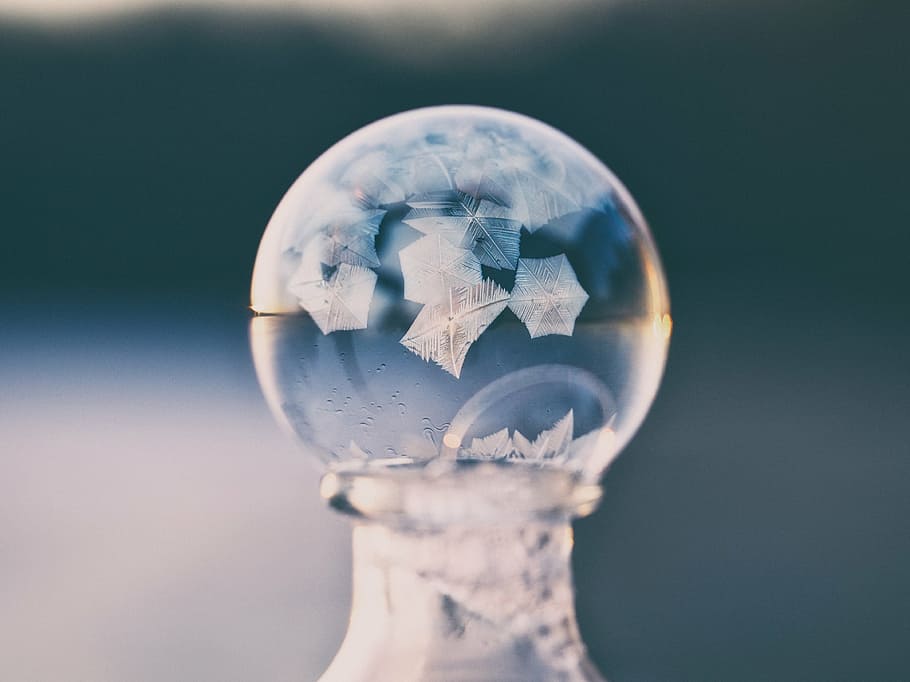 shallow focus photography of frozen sphere, clear, glass, decor HD wallpaper