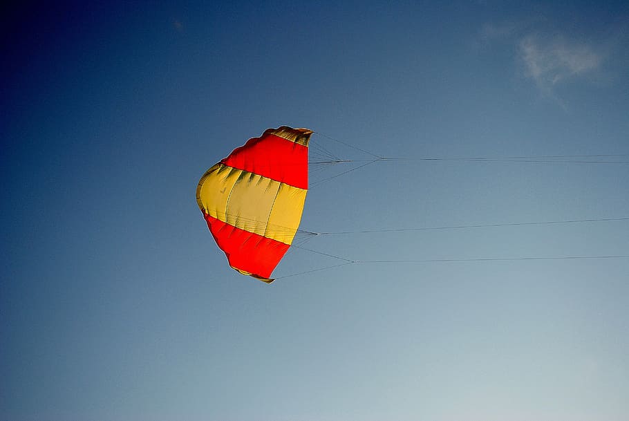 dragons, colorful, sky, flying, mid-air, low angle view, parachute HD wallpaper