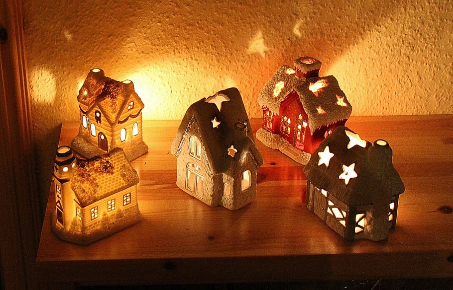 five lighted house table lamps, candles houses, christmas, advent, HD wallpaper