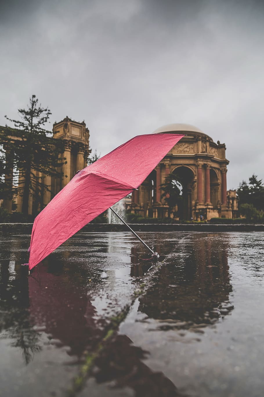 red umbrella on wet ground, rain, architecture, structure, road HD wallpaper