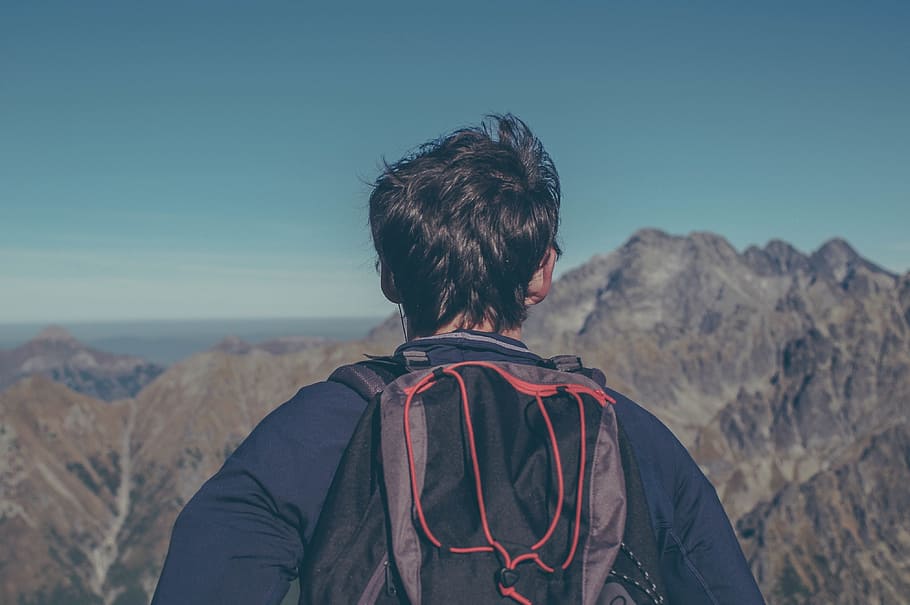 guy, man, backpack, knapsack, hiking, trekking, adventure, mountains HD wallpaper