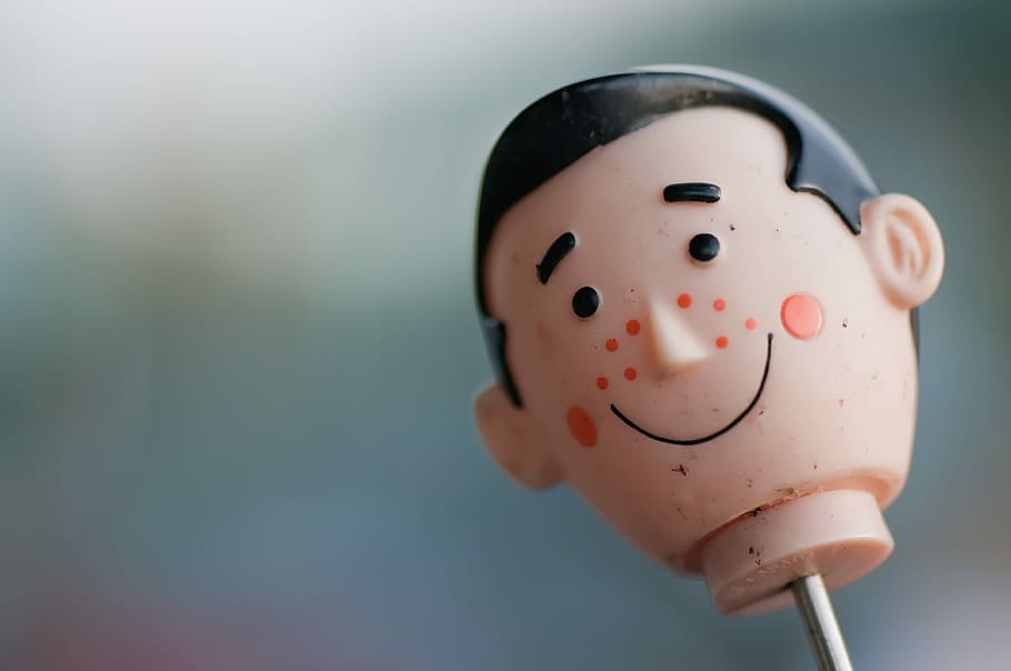 selective focus photography of doll head, selective focus photography of male head toy HD wallpaper