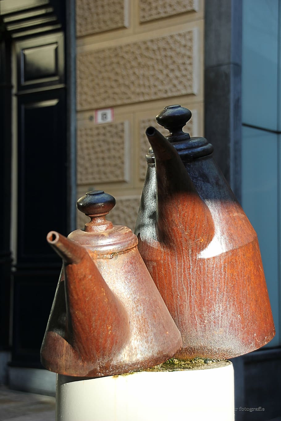 coffeepot, art, no people, container, day, architecture, animal themes HD wallpaper