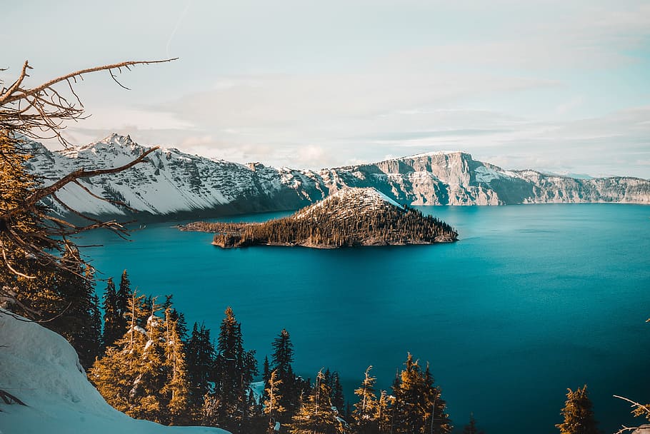 landscape photography of island in lake, island surrounded by body of water, HD wallpaper