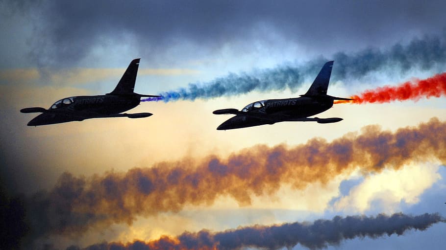 two grey aircrafts with blue and red smokes, air show, formation, HD wallpaper