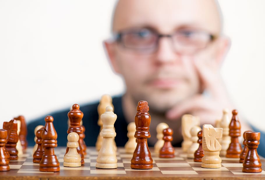 shallow focus of chess board behind of man, the strategy, win, HD wallpaper