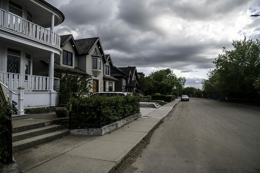 Hd Wallpaper Varsity View Neighborhood Street In Saskatoon Canada City Clouds Wallpaper Flare