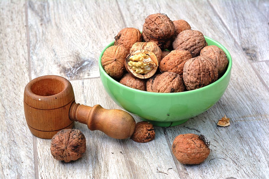 bowl of nuts, walnut, walnuts, smash, autumn, split, the nutcracker HD wallpaper