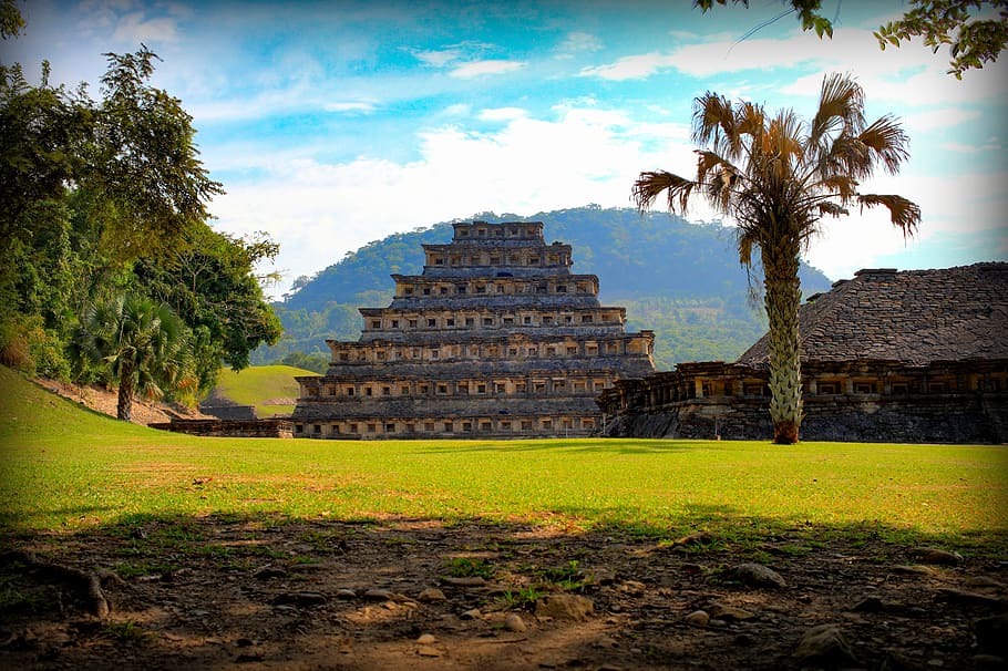 brown pyramiz near house, pyramid, maya, mexico, architecture, HD wallpaper