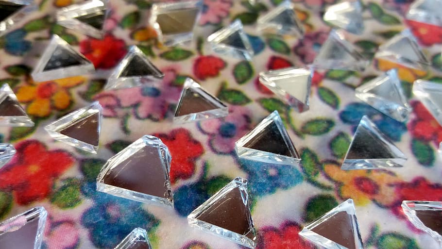 Mirror, Reflection, Triangle, Clean, attractive, multi colored HD wallpaper