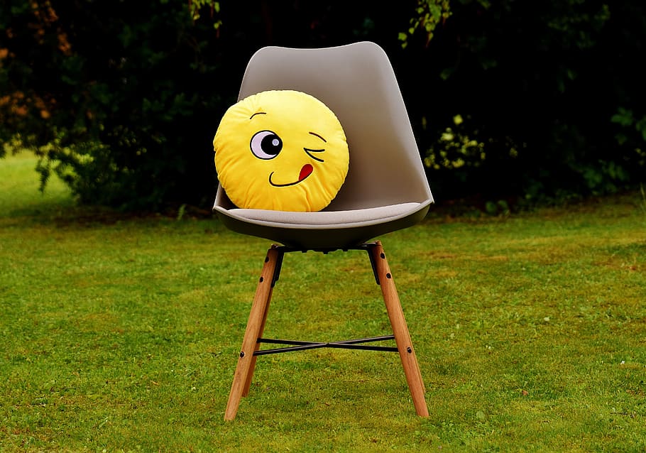 smiley, wink, funny, cheerful, colorful, emoticon, yellow, chair, HD wallpaper