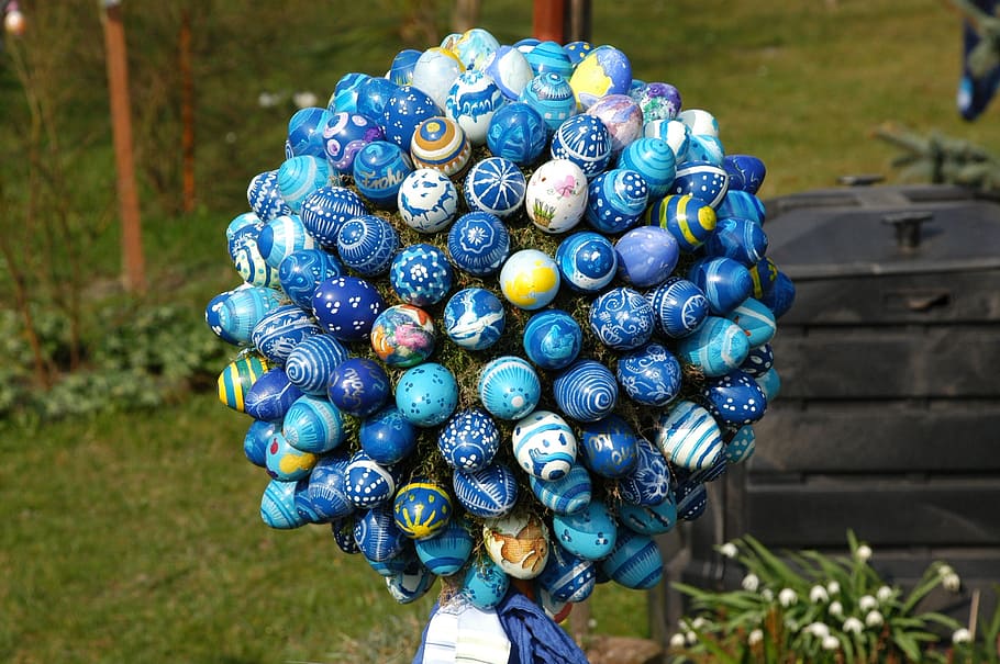 shallow focus photography of blue-and-white balloons, easter HD wallpaper